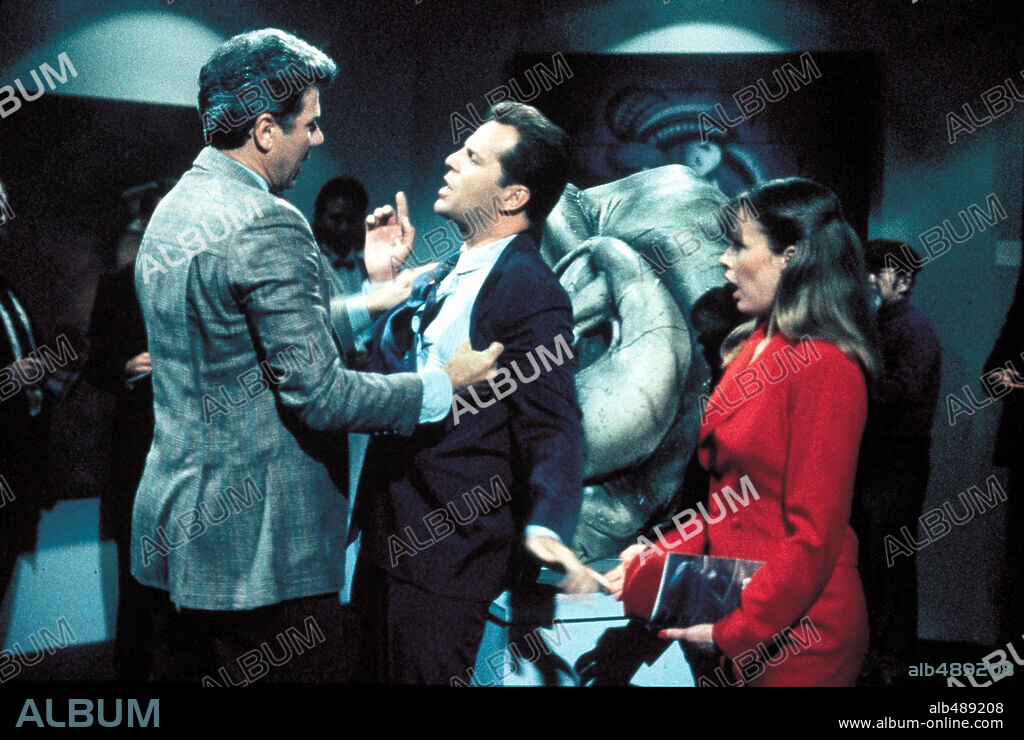 BRUCE WILLIS y KIM BASINGER en CITA A CIEGAS, 1987 (BLIND DATE), dirigida por BLAKE EDWARDS. Copyright TRI STAR PICTURES.
