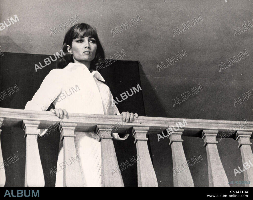 STEPHANE AUDRAN in THE UNFAITHFUL WIFE, 1969 (LA FEMME INFIDELE), directed by CLAUDE CHABROL. Copyright PATHFINDER PICTURES.