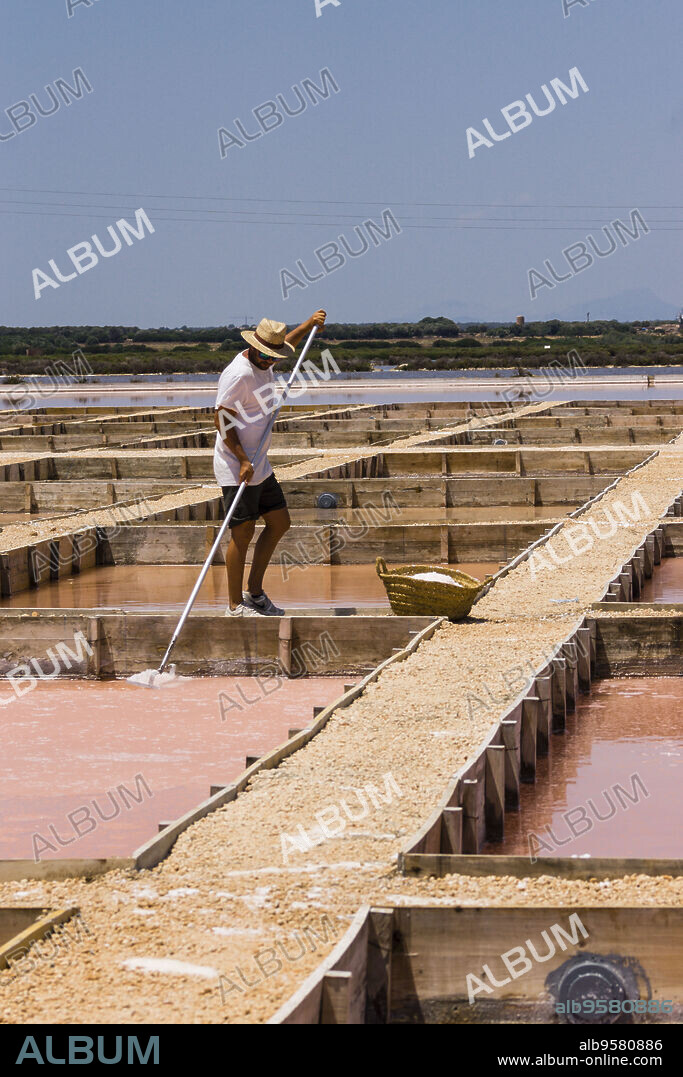 Flor de Sal dEs Trenc heating and evaporating ponds, Salobrar de Campos, Campos del Puerto, Majorca, Balearic Islands, Spain, Europe.