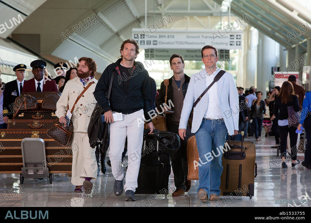 BRADLEY COOPER, ED HELMS, JUSTIN BARTHA und ZACH GALIFIANAKIS in THE HANGOVER PART II, 2011, unter der Regie von TODD PHILLIPS. Copyright LIVING FILMS.