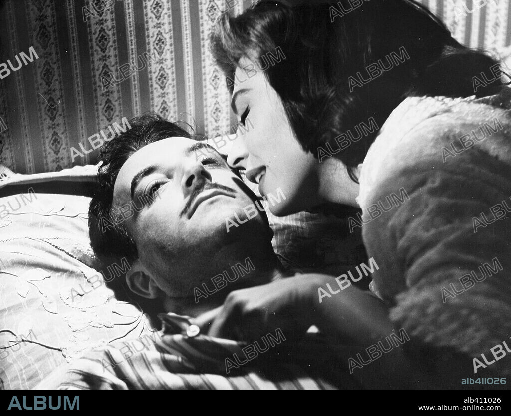 NANETTE NEWMAN and PETER SELLERS in THE WRONG ARM OF THE LAW, 1963. Copyright BRITISH LION.