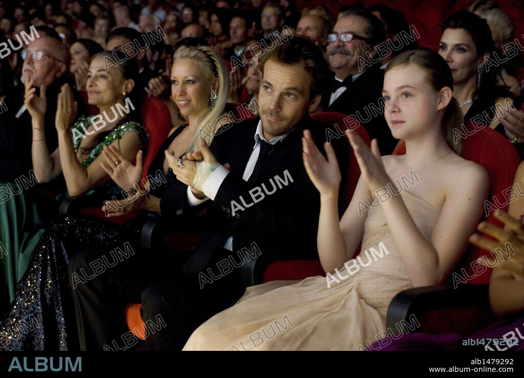 ELLE FANNING und STEPHEN DORFF in SOMEWHERE, 2010, unter der Regie von SOFIA COPPOLA. Copyright AMERICAN ZOETROPE.