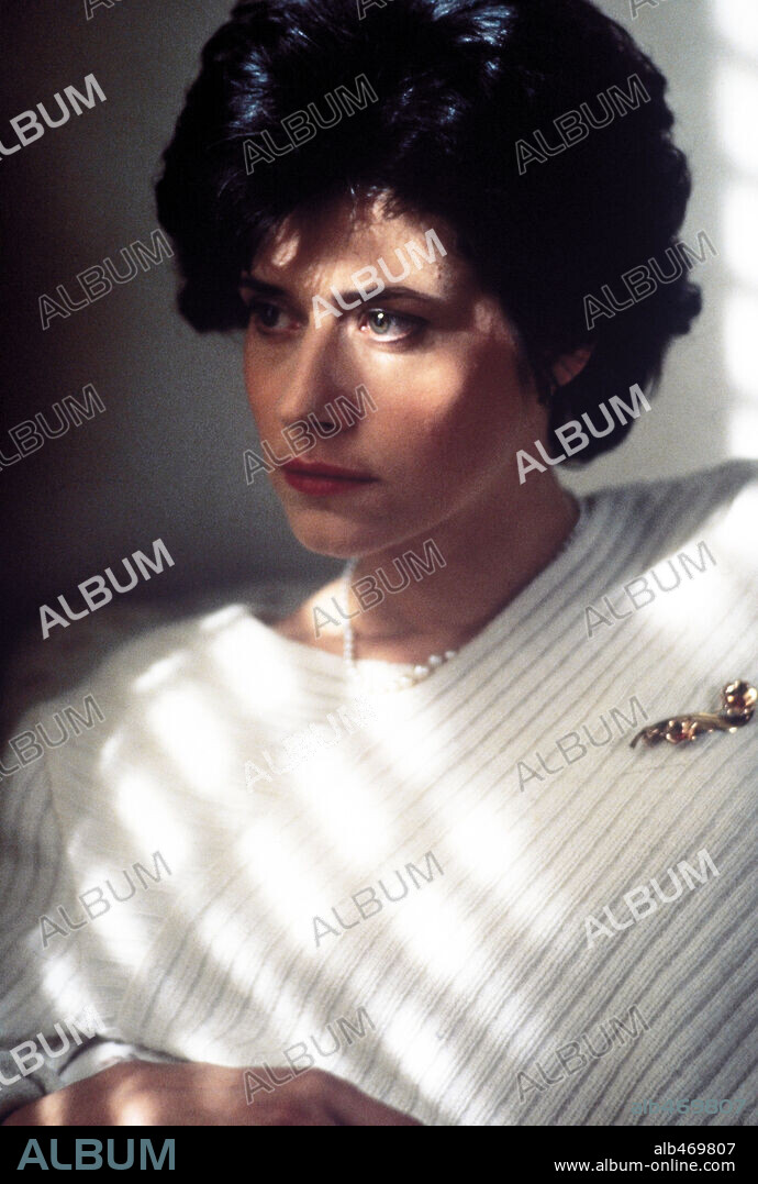 LORRAINE BRACCO in SOMEONE TO WATCH OVER ME, 1987, directed by RIDLEY SCOTT. Copyright COLUMBIA PICTURES / MARKS, ELLIOT.