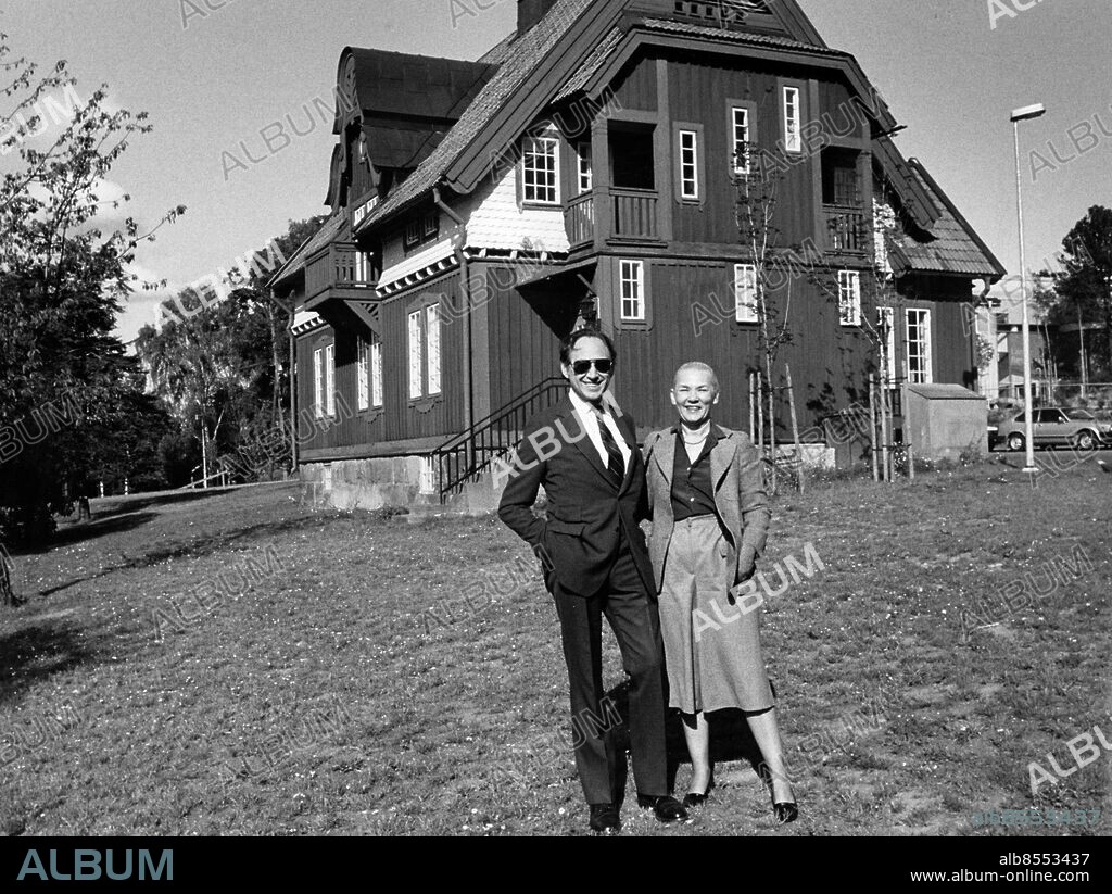 ARKIV - 19820903. Alvin och Heidi Toffler. Foto: Bertil Stilling Code: 40. COPYRIGHT SCANPIX SWEDEN.