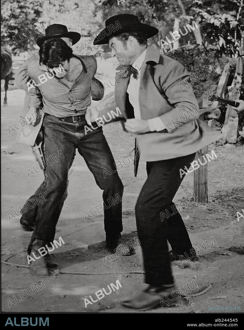 RICHARD EGAN en DUELO EN EL BARRO, 1959 (THESE THOUSAND HILLS), dirigida por RICHARD FLEISCHER. Copyright 20TH CENTURY FOX.
