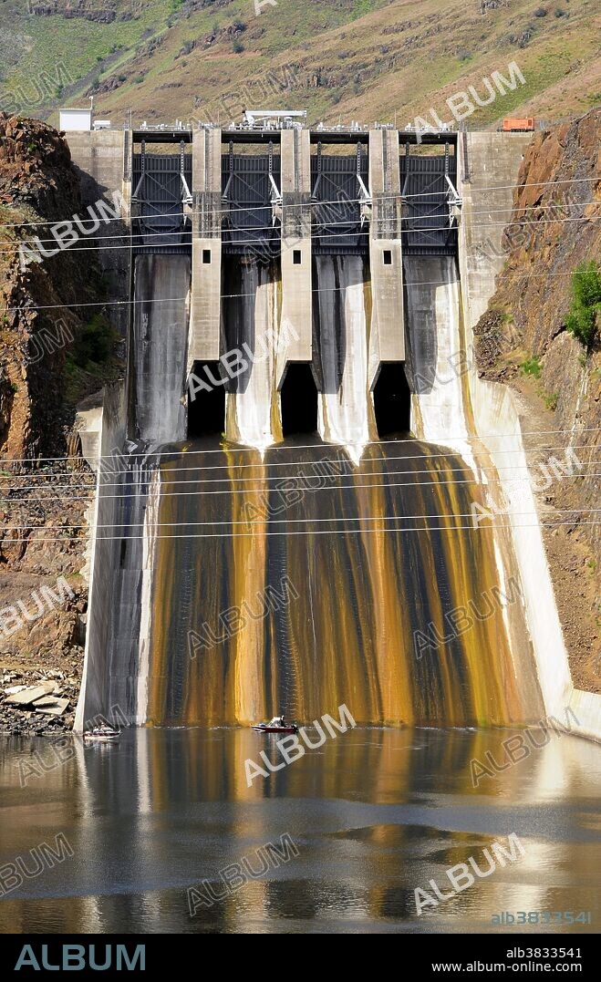 Spillway at Brownlee Dam, a hydroelectric run-of-river earth fill cam on the Snake River on the Idaho-Oregon border, in Hells Canyon. It is part of the Hells Canyon Project, built and operated by Idaho Power Co. Its powerhouse contains five generating units with 585.4 megawatts capacity.
