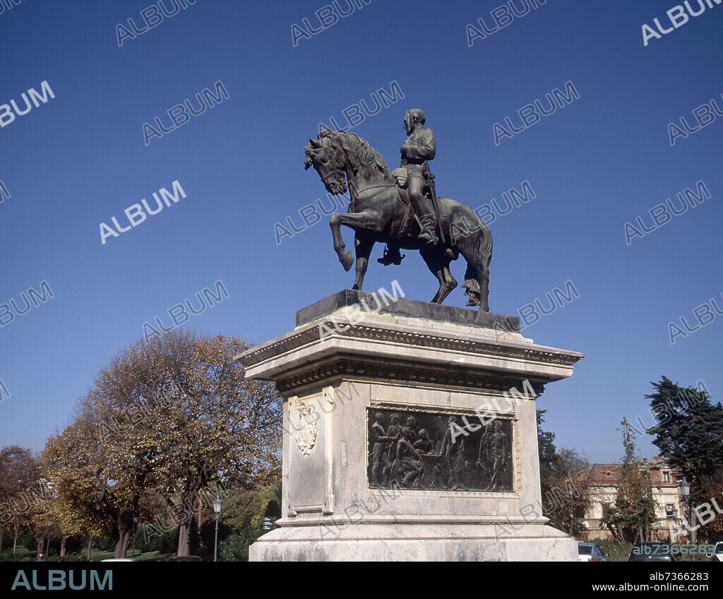 ESTATUA ECUESTRE DEL GENERAL PRIM.