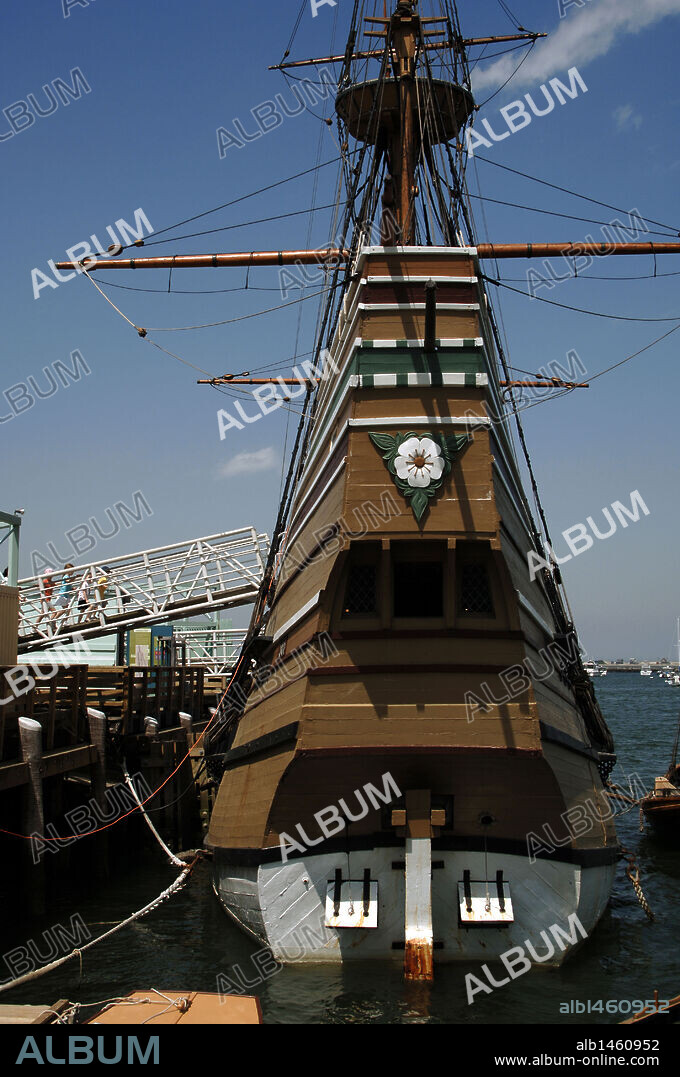 Mayflower II at State Pier. It is a replica of the 17th century ship Mayflower. William Bradford and the Mayflower Pilgrims landed on December 21, 1620 and founded the Plymouth Colony. They were the first settlers on the coast of Massachusetts. Plymouth. Massachusetts. United States.