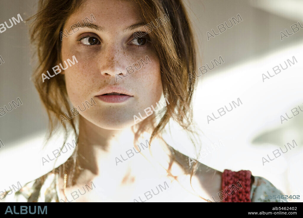 GEMMA ARTERTON en PRIMAVERA EN NORMANDIA, 2014 (GEMMA BOVERY), dirigida por ANNE FONTAINE. Copyright RUBY FILMS.