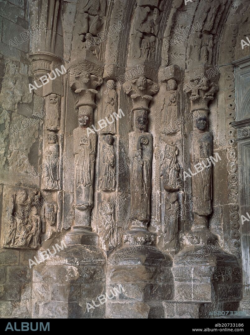 JAMBAS DE LA IGLESIA DE SAN ESTEBAN - ROMANICO ESPAÑOL - SIGLO XII.