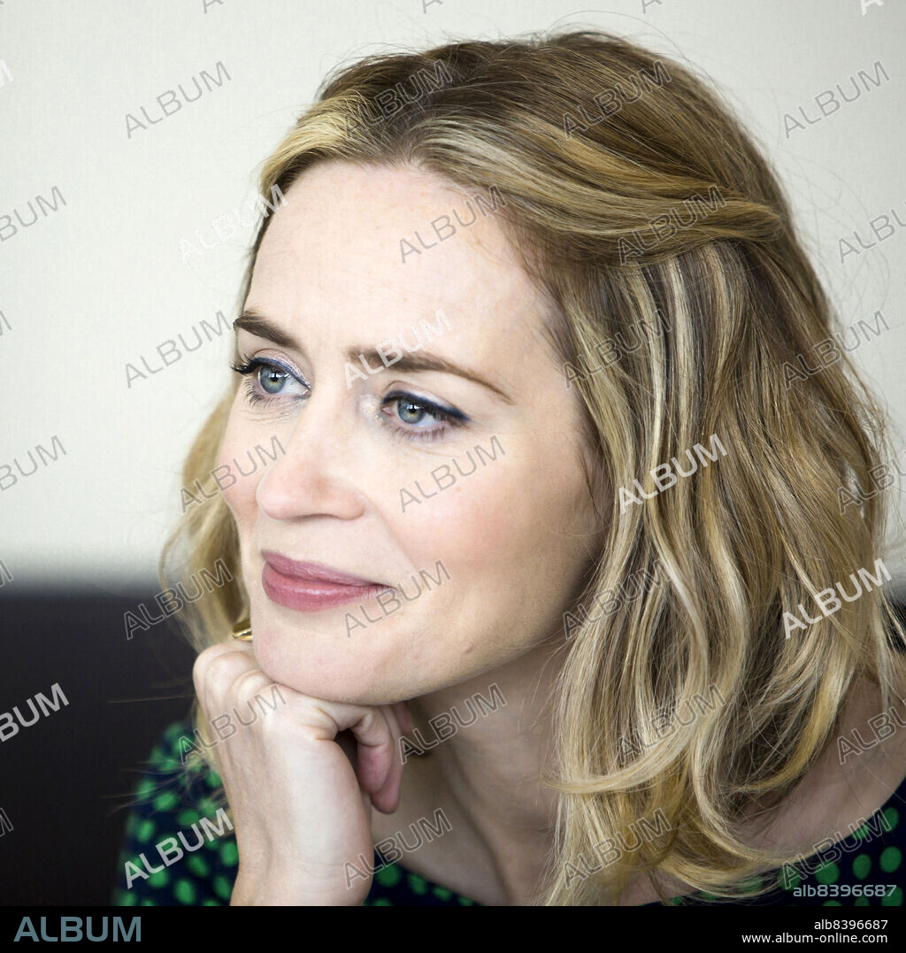 EMILY BLUNT. September 25, 2016 - Hollywood, California, U.S. - EMILY BLUNT promotes 'The Girl on the Train.' Emily Olivia Leah Blunt (born February 23, 1983 - United Kingdom) is a British-American film and stage actress. Blunt made her professional debut in a 2001 London production of the play The Royal Family. Two years later, she appeared on screen for the first time in the 2003 television film Boudica (Warrior Queen). Her performance in the 2004 drama film My Summer of Love garnered her the Evening Standard British Film Award for Most Promising Newcomer. For her performance in the TV film Gideon's Daughter (2006) she received a Golden Globe Award for Best Supporting Actress. The same year, she received a Golden Globe nomination for Best Supporting Actress: Motion Picture and a nomination for a BAFTA Award for Best Actress in a Supporting Role for The Devil Wears Prada. In 2009, Blunt received the BAFTA Britannia Award for British Artist of the Year. She received more acclaim for portraying Queen Victoria in The Young Victoria (2009), receiving a nomination for the Golden Globe Award for Best Actress in a Motion Picture - Drama. 2009 also saw Blunt appear in the crime caper comedy Wild Target. She found commercial success for roles in the romantic science-fiction thriller The Adjustment Bureau (2011), the science-fiction action thriller Looper (2012), and the sci-fi film Edge of Tomorrow (2014). Blunt received her fourth and fifth Golden Globe Award nominations for her roles in the romantic comedy-drama Salmon Fishing in the Yemen (2012) and the musical fantasy Into the Woods (2014) in the Best Actress, Motion Picture Comedy or Musical category. In 2016, Blunt starred in the fantasy-action film The Huntsman: Winter's War and The Girl on the Train, the latter based on the international best-selling novel of the same name. Upcoming: Mary Poppins Returns (2018), Gnomeo & Juliet: Sherlock Gnomes (2018), My Little Pony: The Movie (2017), Animal Crackers (2017). (Credit Image: ©.