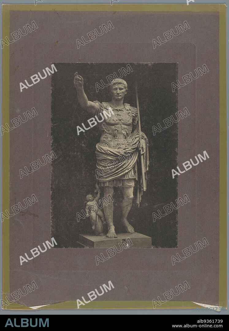 Sculpture of Imperator Caesar Augustus, Augustus. (title on object), anonymous, publisher: Verlag für Kunst und Wissenschaft (mentioned on object), Europe, publisher: München, 1896, cardboard, paper, collotype, height 376 mm × width 258 mm.