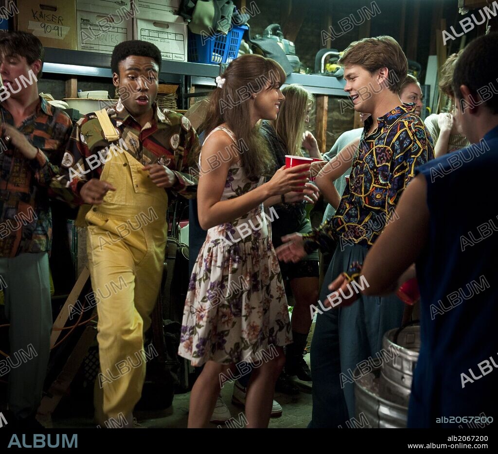 AUBREY PLAZA, DONALD GLOVER and JOHNNY SIMMONS in THE TO DO LIST, 2013, directed by MAGGIE CAREY. Copyright 3 ARTS ENTERTAINMENT.