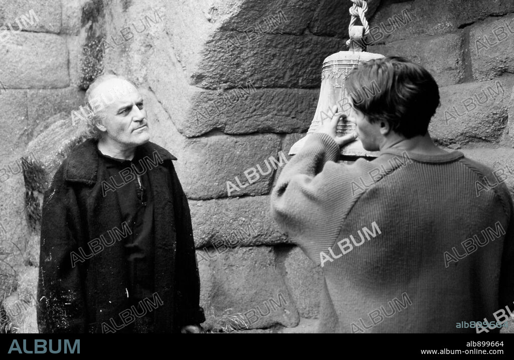MANUEL DE BLAS and SERGIO PERIS-MENCHETA in EARTH'S SKIN, 2004 (LA PIEL DE LA TIERRA), directed by MANUEL FERNANDEZ. Copyright MONTENEGRO P.E.