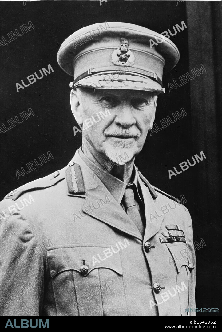 Jan Christiaan Smuts (1870-1950) South African and British Commonwealth statesman and military leader. Held various cabinet posts, and served as Prime Minister of South Africa from 1919-1924  and 1939-1948. Jan Smuts in 1942.