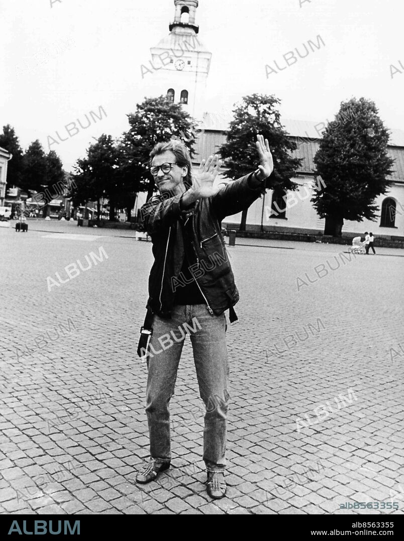 GÖTEBORG 1987-07-21.. Hans Wiktorsson - skådespelare och musiker. Han är mest känd i rollen som Kurt Olssons kompanjon Arne, men har även varit rockmusiker i Gläns över sjö & strand och Nationalteatern. *** Local Caption *** GP Foto: Harry Nicolaisen / Kamerareportage / TT / Kod: 2524.
