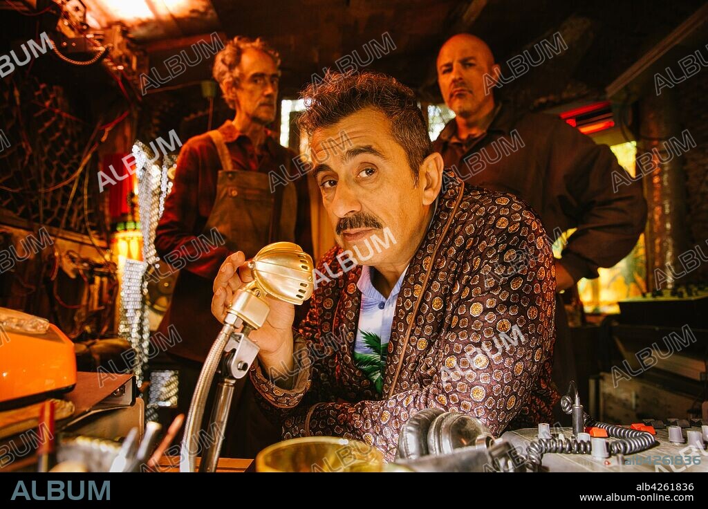 ANDREU BUENAFUENTE, CESAR SARACHU y ROBERTO ALAMO en TIEMPO DESPUÉS, 2018, dirigida por JOSE LUIS CUERDA. Copyright Estela Films / Pólvora Films / Lanube Películas / El Terrat.