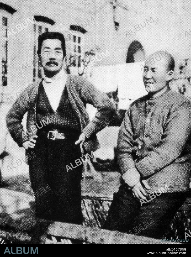 Uchiyama Kanzo settled in Shanghai with his wife shortly after they were married in March of 1916. He first established a bookstore in 1917 on North Sichuan Road at a different address from the one where the store would later prosper from 1929 to 1945. Kanzo and Lu Xun first met in the original bookstore in October of 1927, and their friendship continued until Lu Xun’s death nearly ten years later.