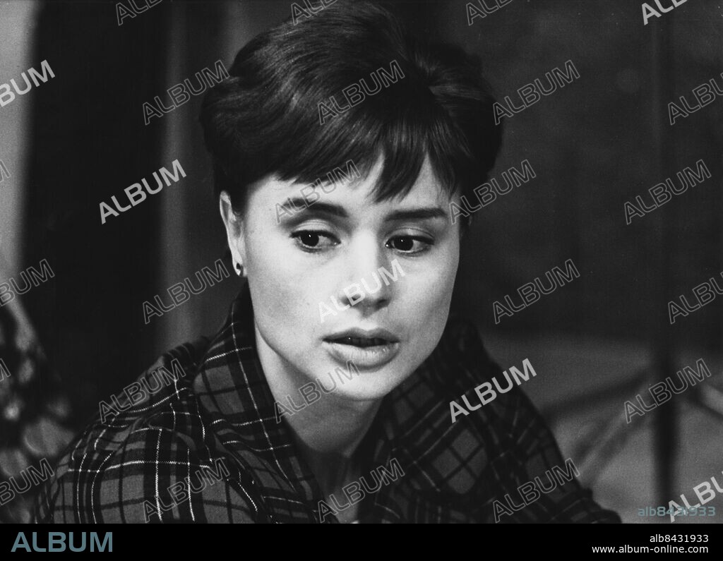 STOCKHOLM 1962-02.. Orig. bildtext... HARRIET ANDERSSON 1962 Anm. Filmen Siska - en kvinnobild hade premiär 1962, regi Alf Kjellin Blicken Skådespelare Rutig Morgonrock Publ. i RIR 51/66, 37/67 Se även bildid:820542, 821372 persons: HARRIET ANDERSSON sites: SVERIGE;STOCKHOLM.