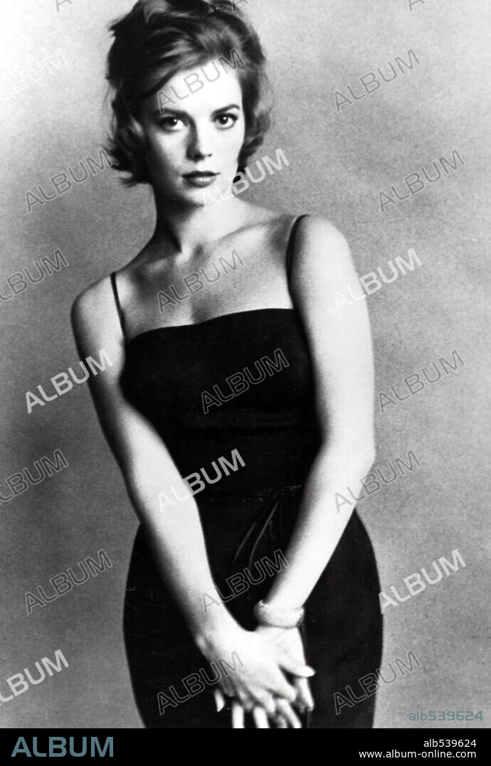 NATALIE WOOD en ESPLENDOR EN LA HIERBA, 1961 (SPLENDOR IN THE GRASS), dirigida por ELIA KAZAN. Copyright WARNER BROTHERS.