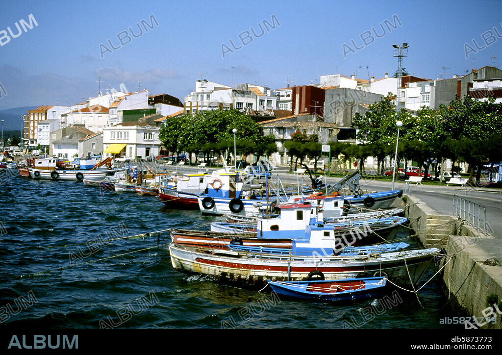 Rianxo, pueblo y puerto pesquero (Ría de Arousa, Rías Bajas / Baixas).