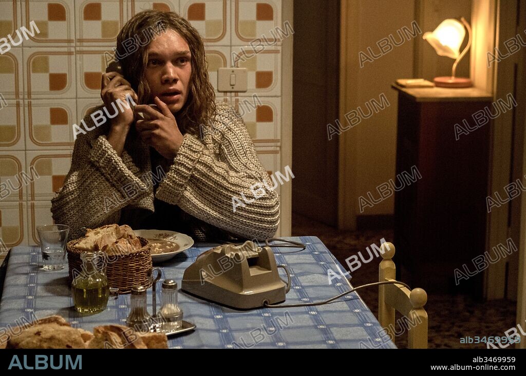 CHARLIE PLUMMER en TODO EL DINERO DEL MUNDO, 2017 (ALL THE MONEY IN THE WORLD), dirigida por RIDLEY SCOTT. Copyright Imperative Entertainment/Scott Free Films/TriStar Production.