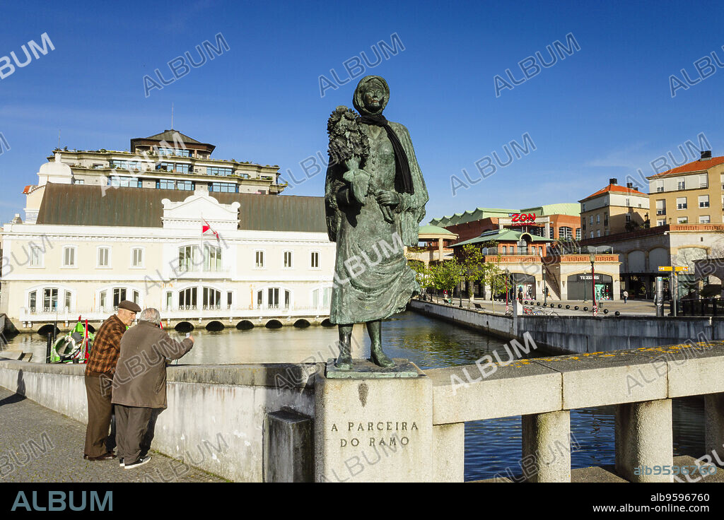 edificio de la antigua capitania del puerto, canal Do Cojo, Aveiro, Beira Litoral, Portugal, europa.