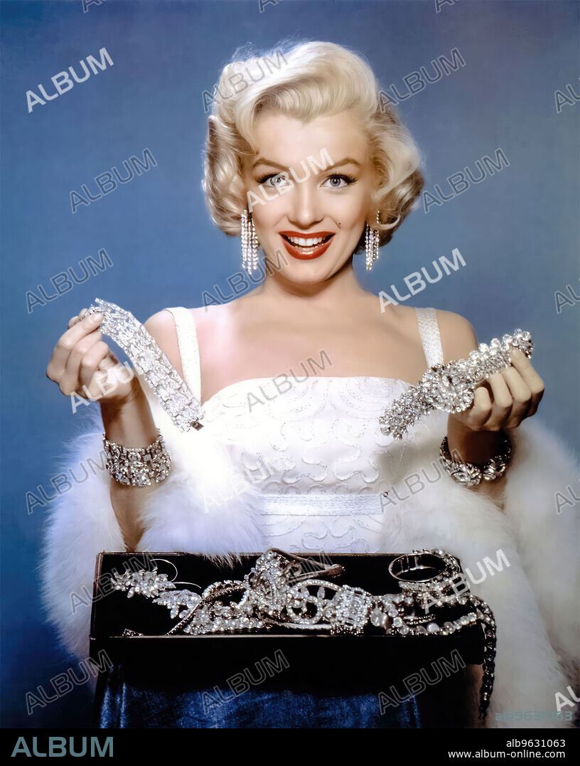 NORMA JEAN BAKER. MARILYN MONROE en LOS CABALLEROS LAS PREFIEREN RUBIAS, 1953 (GENTLEMEN PREFER BLONDES), dirigida por HOWARD HAWKS. Copyright 20TH CENTURY FOX.