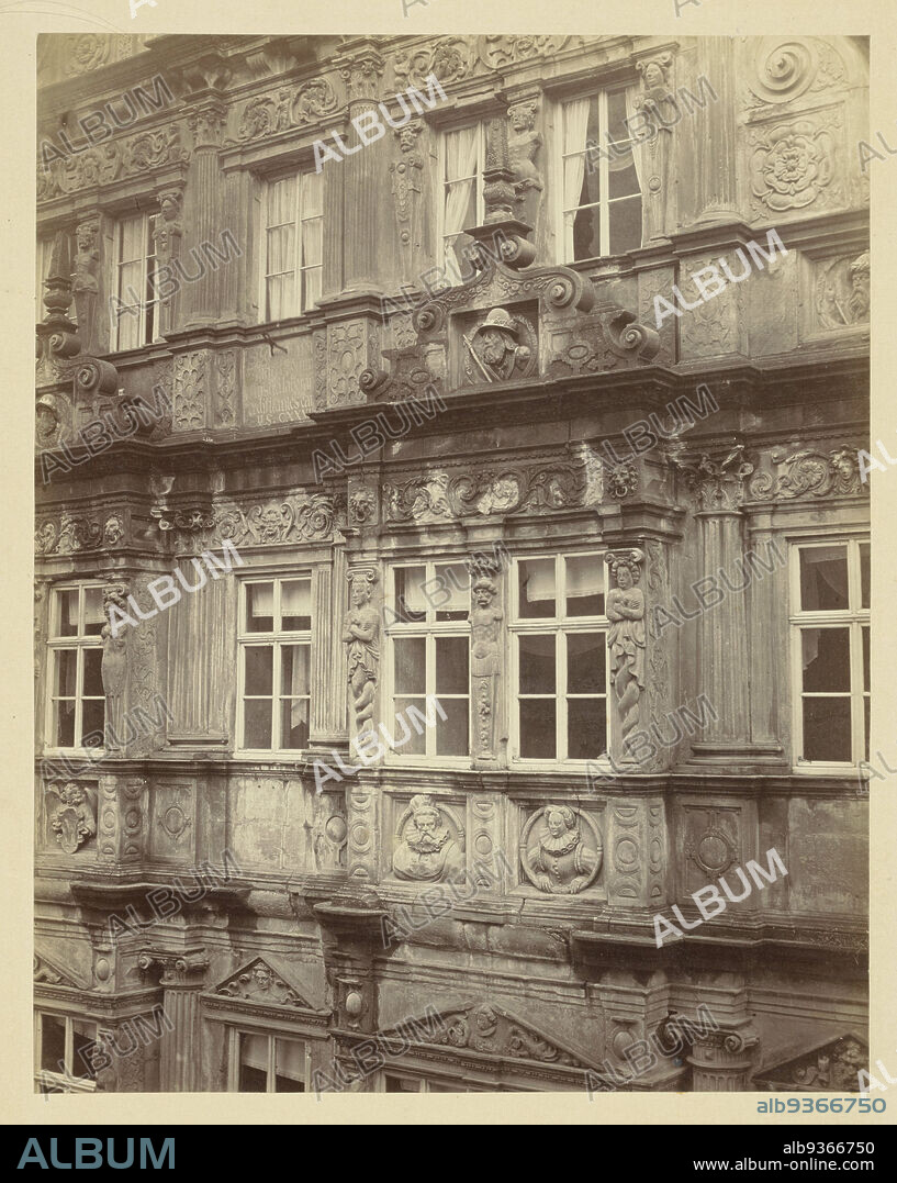Wall and window section of Haus zum Ritter, Heidelberg, anonymous, publisher: L. Meder (mentioned on object), Heidelberg, 1855 - 1879, paper, cardboard, albumen print, height 257 mm × width 203 mmheight 450 mm × width 319 mm.