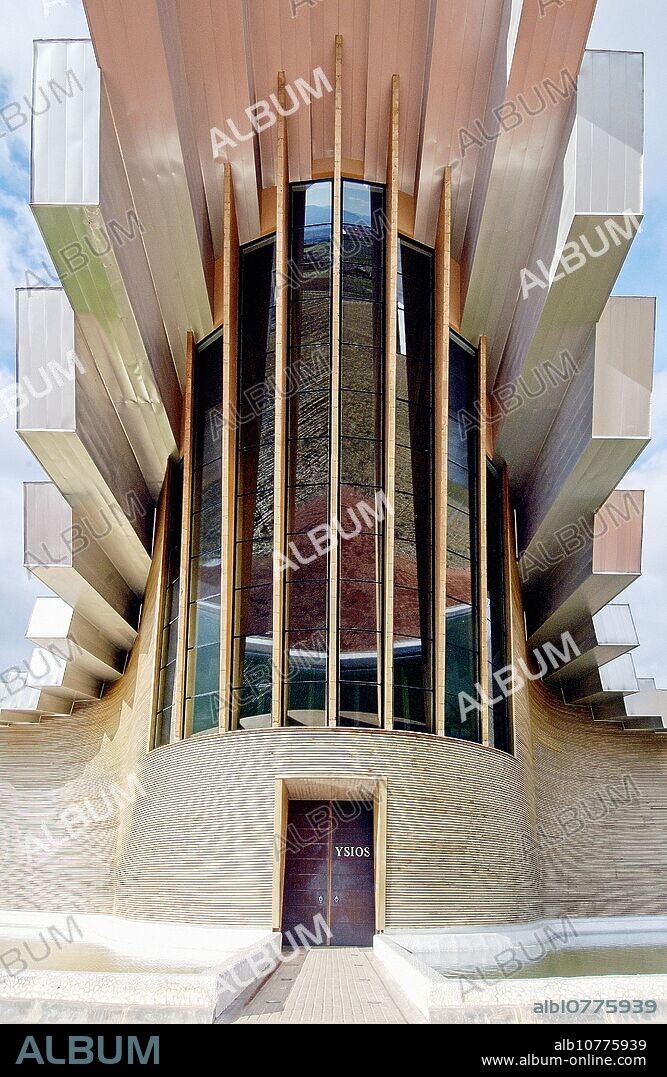 Ysios winery building design by Santiago Calatrava. Laguardia, Rioja alavesa. Euskadi, Spain.