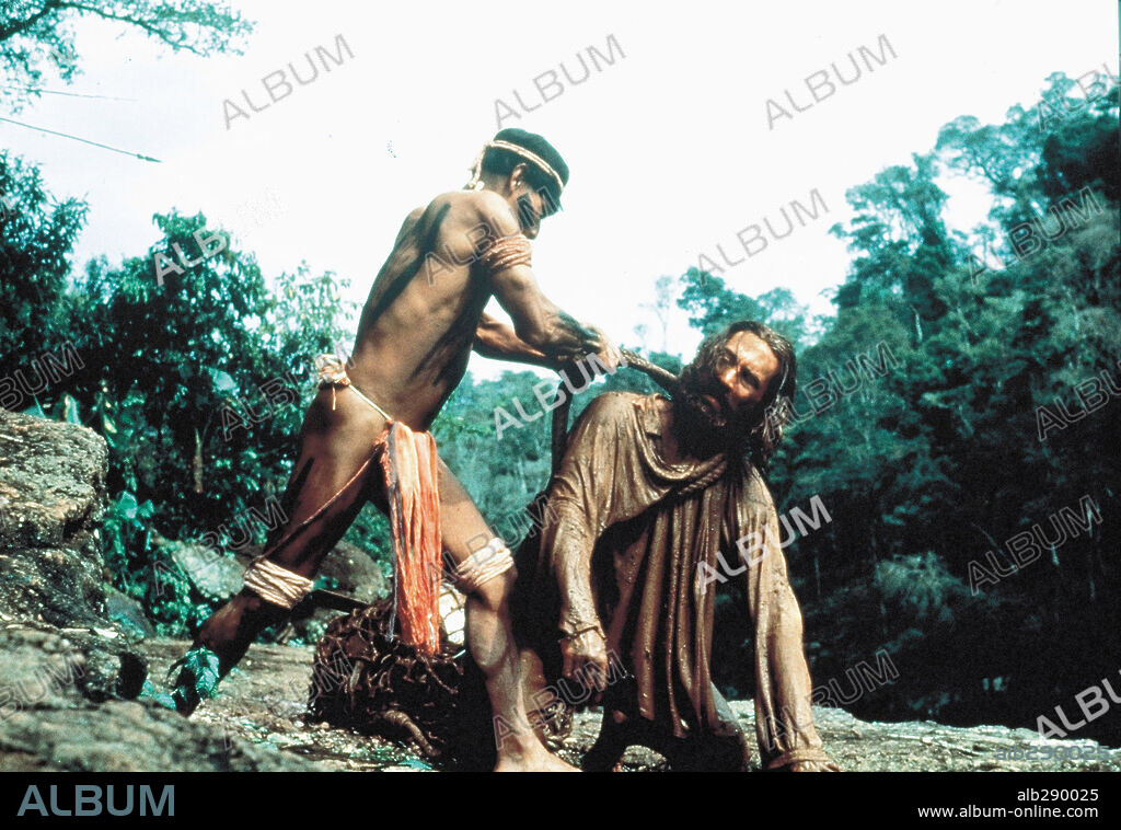 ROBERT DE NIRO in MISSION, 1986 (THE MISSION), unter der Regie von ROLAND JOFFE. Copyright WARNER BROTHERS.