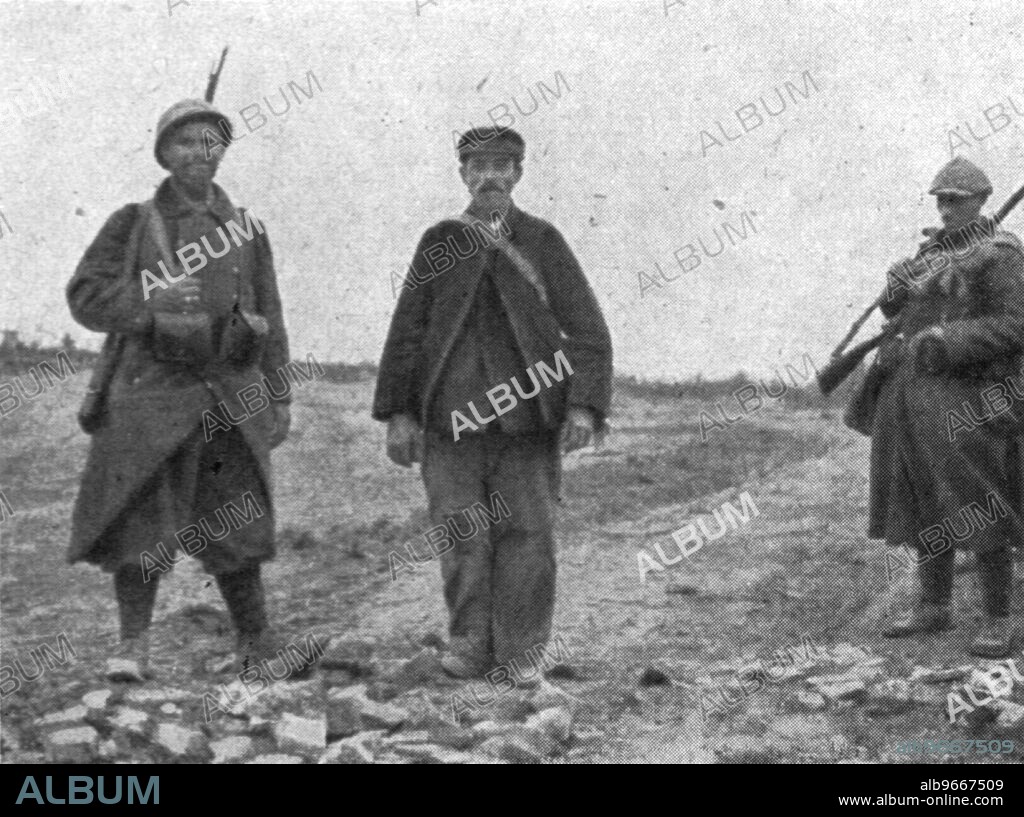 'La Bataille de la Somme; un habitant de Belloy-en Santerre, demeure dans le village et maintenant delivre', 1916. From "Collection de la Guerre IV. L'Illustration Tome CXLVIII. La Guerre Juillet, Aout, Septembre, Octobre, Novembre, Decembre 1916".