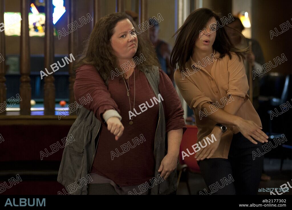 MELISSA MCCARTHY and SANDRA BULLOCK in THE HEAT, 2013, directed by PAUL FEIG. Copyright TWENTIETH CENTURY FOX.