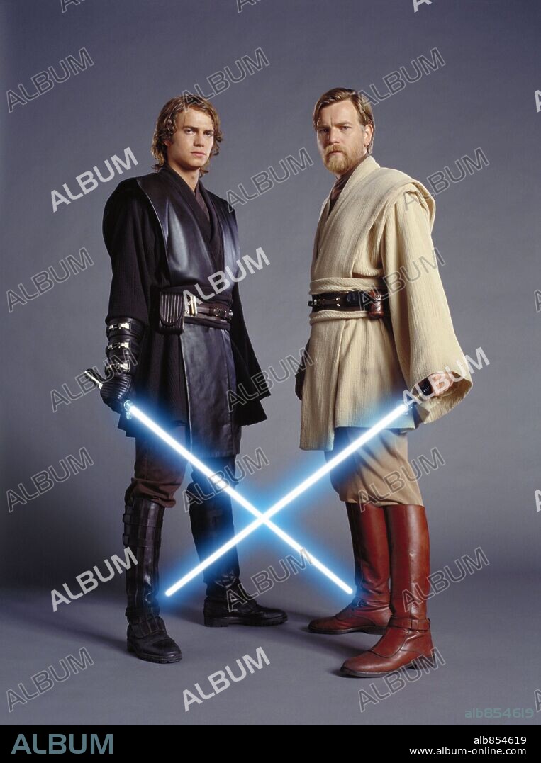 EWAN McGREGOR and HAYDEN CHRISTENSEN in STAR WARS: EPISODE III-REVENGE OF THE SITH, 2005, directed by GEORGE LUCAS. Copyright LUCASFILM / HAMSHERE, KEITH.