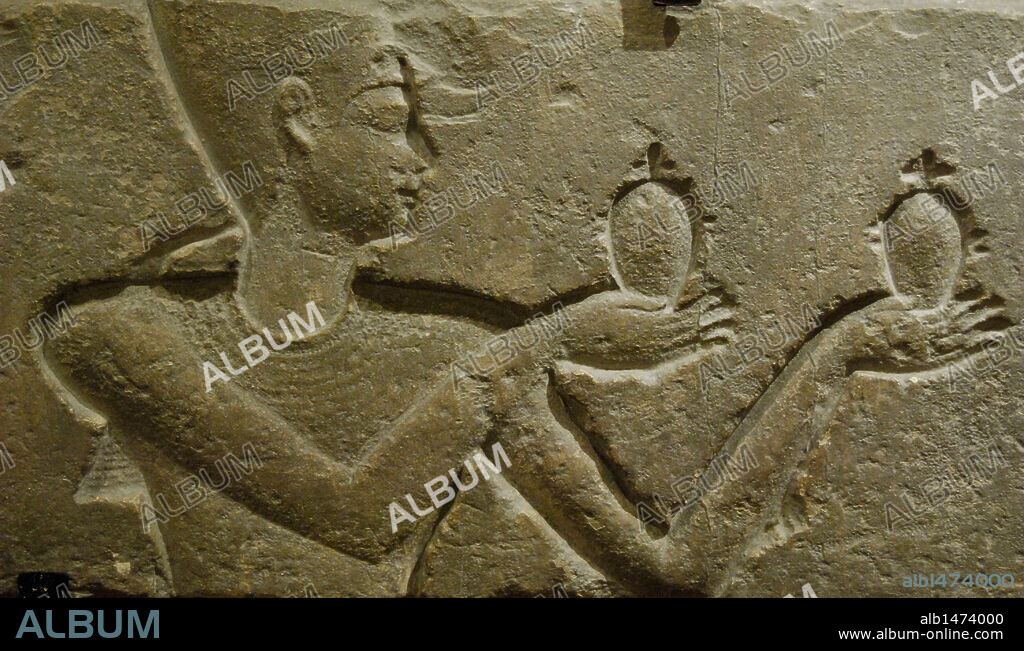 ARTE EGIPCIO. Relieves del templo de Ptolomeo I Soter (367-283 a. C.) en Sharuna. Museo de Bellas Artes. Budapest. Hungría.
