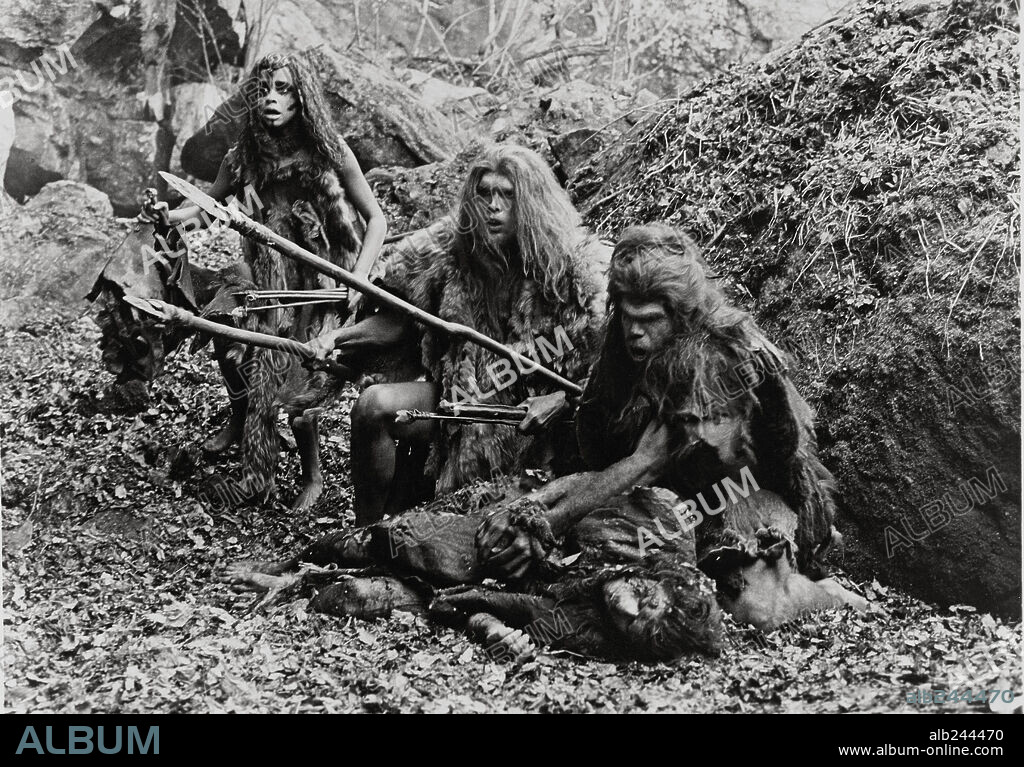 EN BUSCA DEL FUEGO, 1981 (LA GUERRE DU FEU), dirigida por JEAN-JACQUES ANNAUD. Copyright 20TH CENTURY FOX.