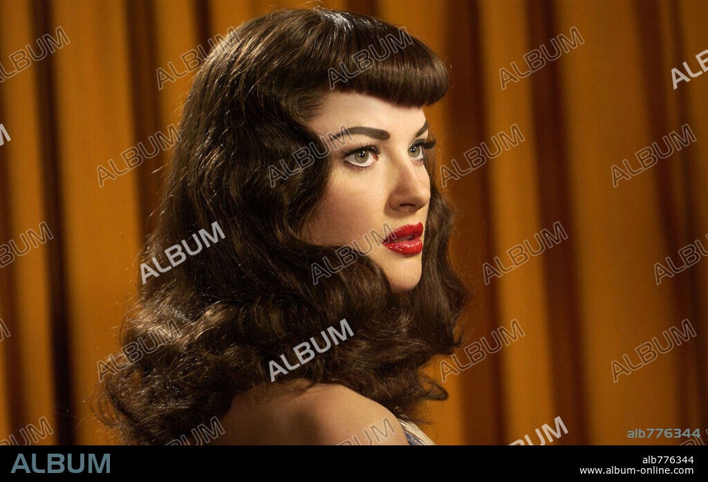 MOL GRETCHEN. GRETCHEN MOL in THE NOTORIOUS BETTIE PAGE, 2005, directed by MARY HARRON. Copyright PICTUREHOUSE ENTERTAINMENT.