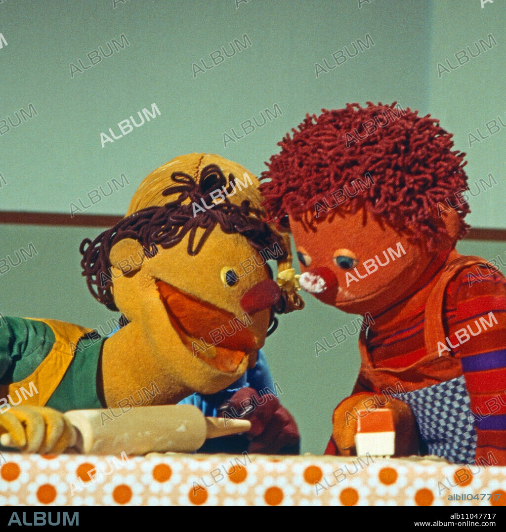 Rappelkiste, television series, episode: "And you're out": Rübe, Mücke, Ratz and Otto wreak havoc in the kitchen while baking.