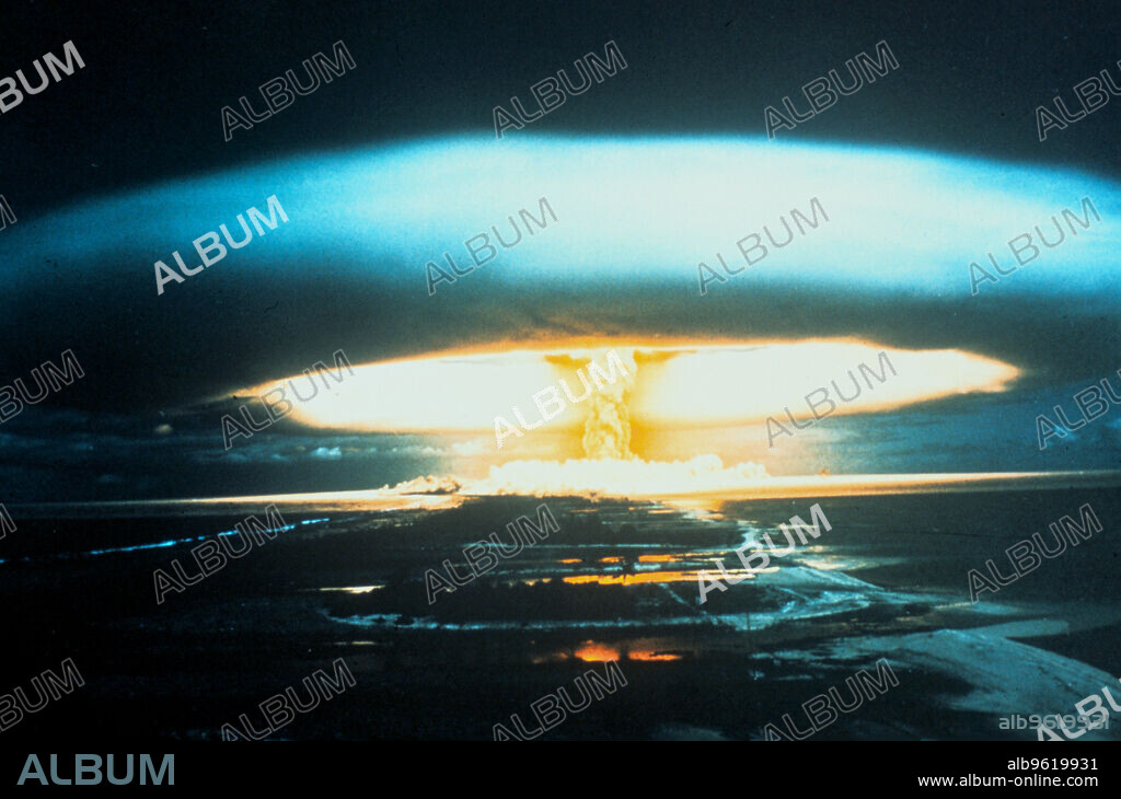 150-megaton thermonuclear explosion, Bikini Atoll, 1 March 1954.The unexpected spread of fallout from the test led to awareness of, and research into, radioactive pollution. Courtesy UNO.
