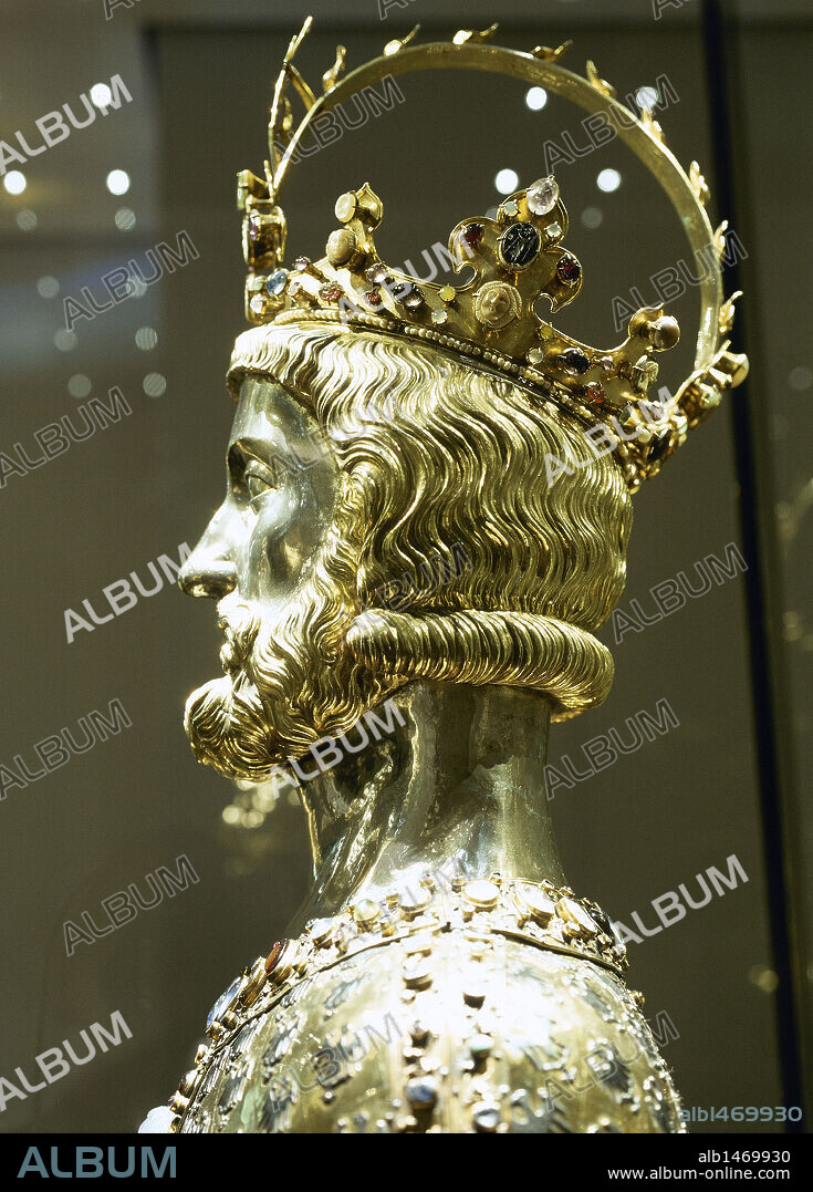 Charlemagne (742-814). King of the Franks (768-814,) the Lombards (774-814) and emperor of the Romans (800-814). : Reliquary bust. It was donated around 1349 by Charles IV and contains a piece of Charlemagne's skull. Made from silver and gold decorated with antique gems and cameos by an unknown German goldsmith. Aachen Treasury Cathedral. Germany.