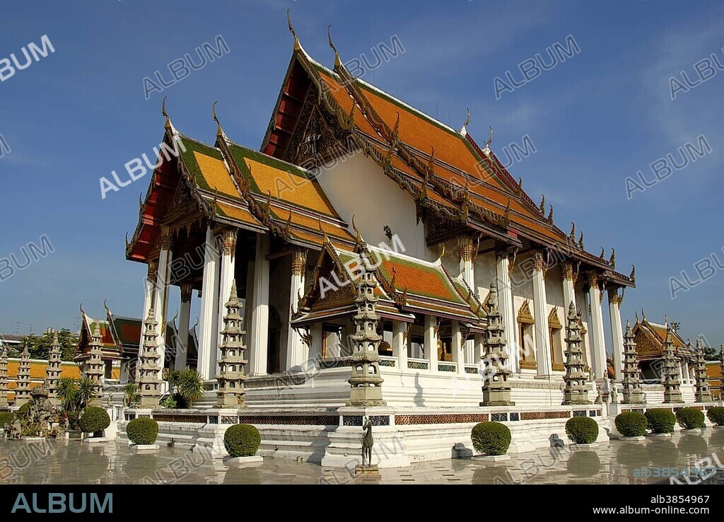 Buddhist temple, Bot of Wat Suthat, Bangkok, Thailand, Southeast Asia