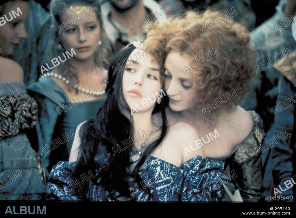 DOMINIQUE BLANC et ISABELLE ADJANI dans LA REINE MARGOT, 1994, réalisé par PATRICE CHEREAU. Copyright RENN PRODS./FRANCE 2/CINEMA D.A.