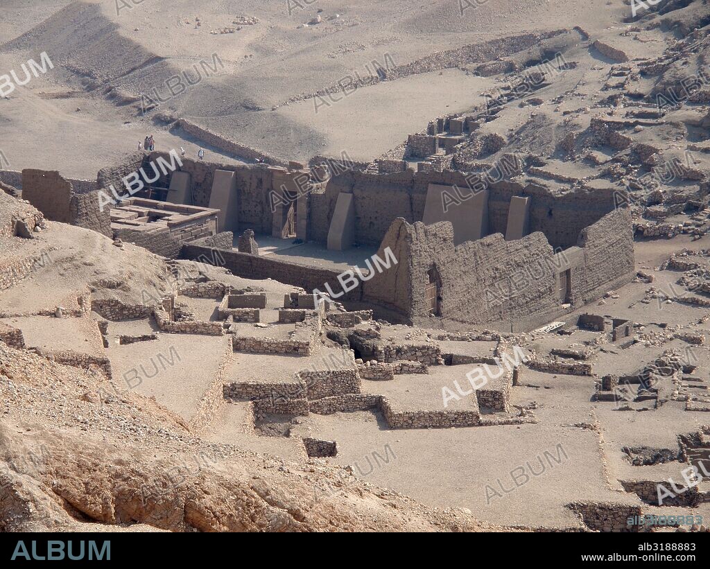 Egipto. Valle de los Reyes. Deir el-Medina, poblado egipcio fundado por Tutmosis I, faraón de la dinastía XVIII.