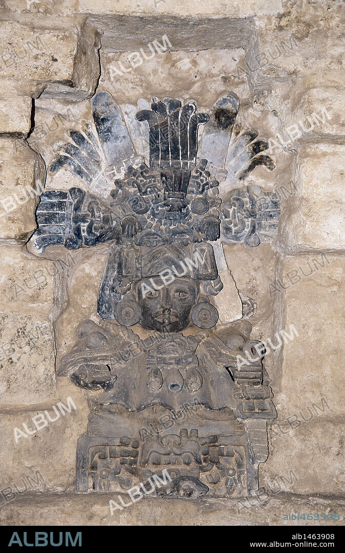 ARTE PRECOLOMBINO. ZAPOTECA. SITIO ARQUEOLOGICO DE MONTE ALBAN. Detalle del EDIFICIO P. Oaxaca. México.