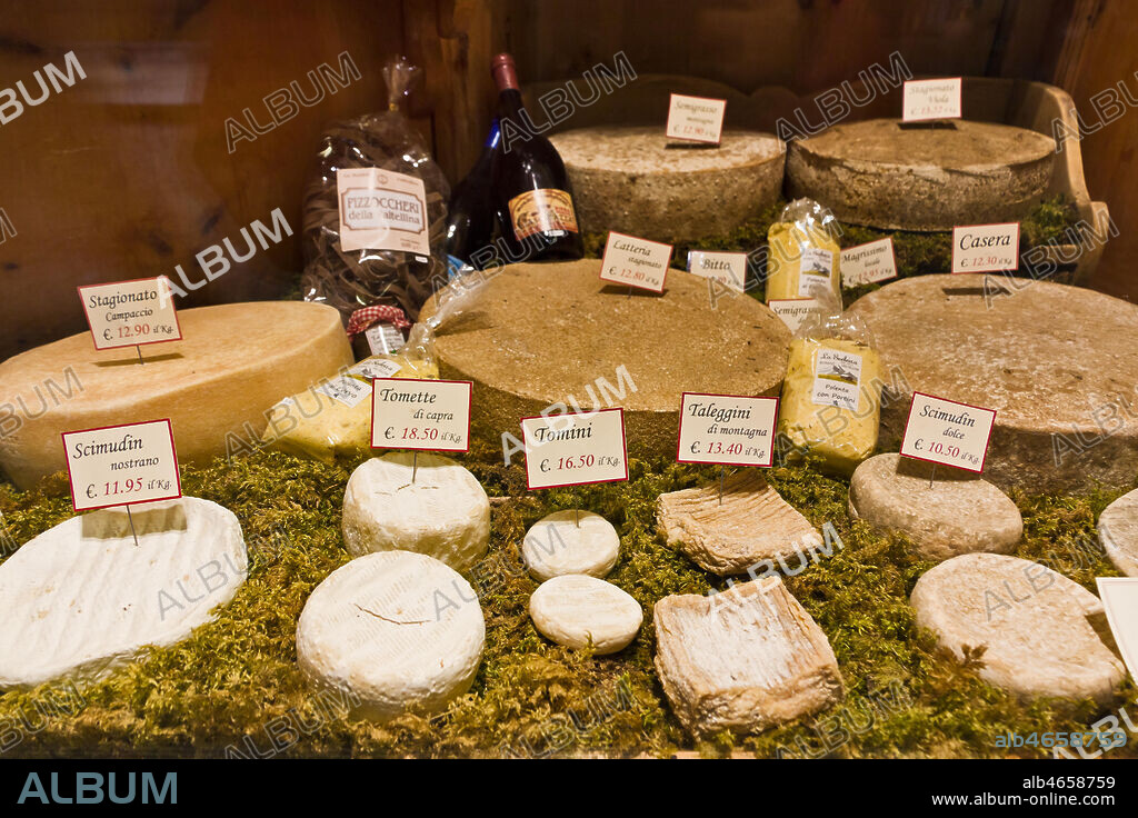 Bormio, "La Sceleira" shop: Valtellina typical kinds of cheese.