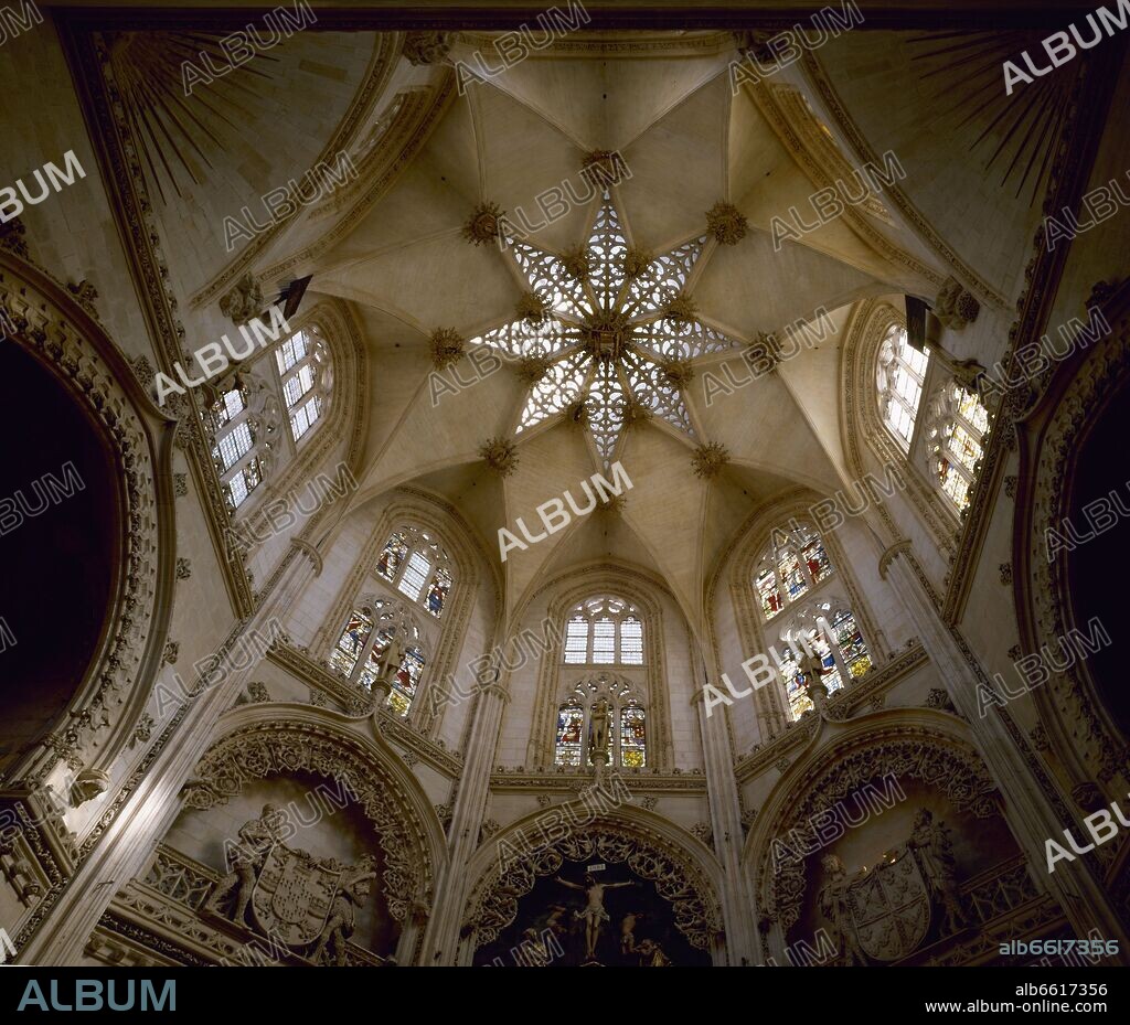 SIMON DE COLONIA (1450/1511). BOVEDA ESTRELLADA DE LA CAPILLA DEL CONDESTABLE - 1482 - GOTICO TARDIO.