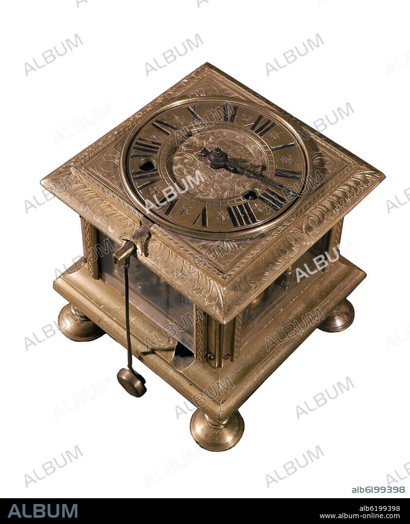 RELOJ DE MESA CON PENDULO - SIGLO XVII.
