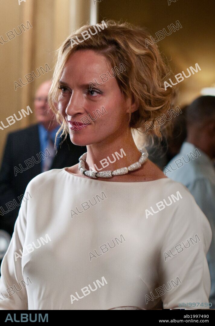 UMA THURMAN en UN BUEN PARTIDO, 2012 (PLAYING FOR KEEPS), dirigida por GABRIELE MUCCINO. Copyright ECLECTIC PICTURES.