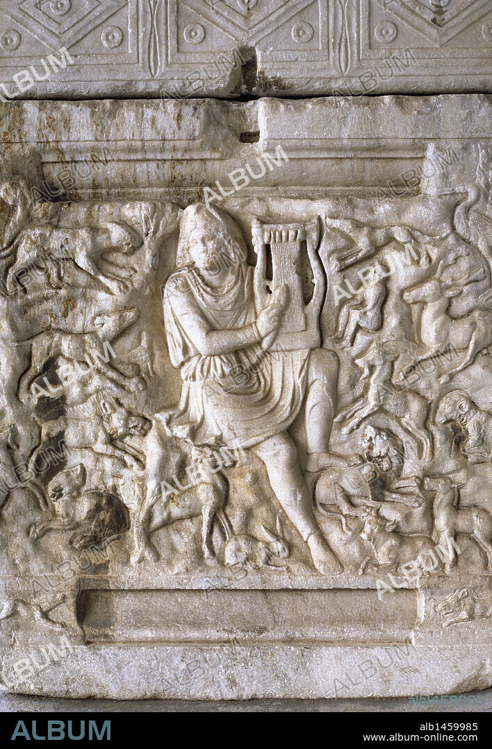 ORFEO. Hijo de Eagro y de la musa Calíope. Músico y poeta. Relieve procedente de Salónica (Grecia) .