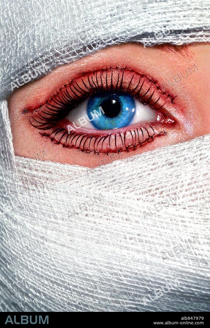Poster of NIP / TUCK, 2003 (NIP / TUCK-TV). Copyright WARNER BROS TV.
